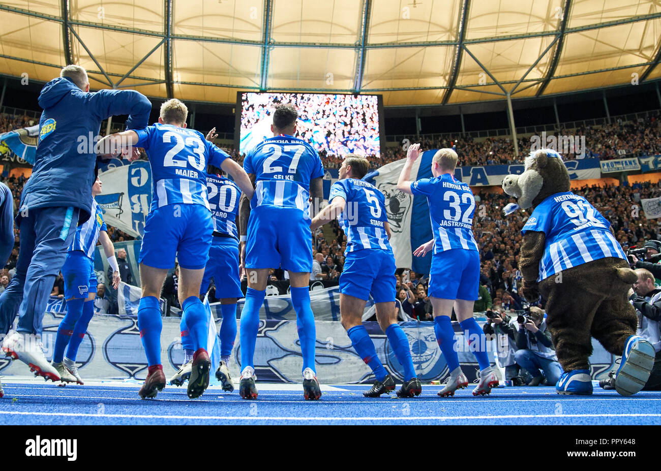Deutsche Fußball, Berlin, 28. September 2018 Team Ondrej DUDA, Hertha 10 Jubel, Freude, Emotionen, feiern, lachen, Jubeln, Jubeln, reißt die Arme, ballte die Faust, Feiern, Feier, Hertha BSC Berlin - FC BAYERN MÜNCHEN - DFL-Bestimmungen verbieten die Verwendung von Fotografien als BILDSEQUENZEN und/oder quasi-VIDEO - 1. Deutsche Fussball Liga, Berlin, 28. September 2018, Saison 2018/2019, Spieltag 6 © Peter Schatz/Alamy leben Nachrichten Stockfoto