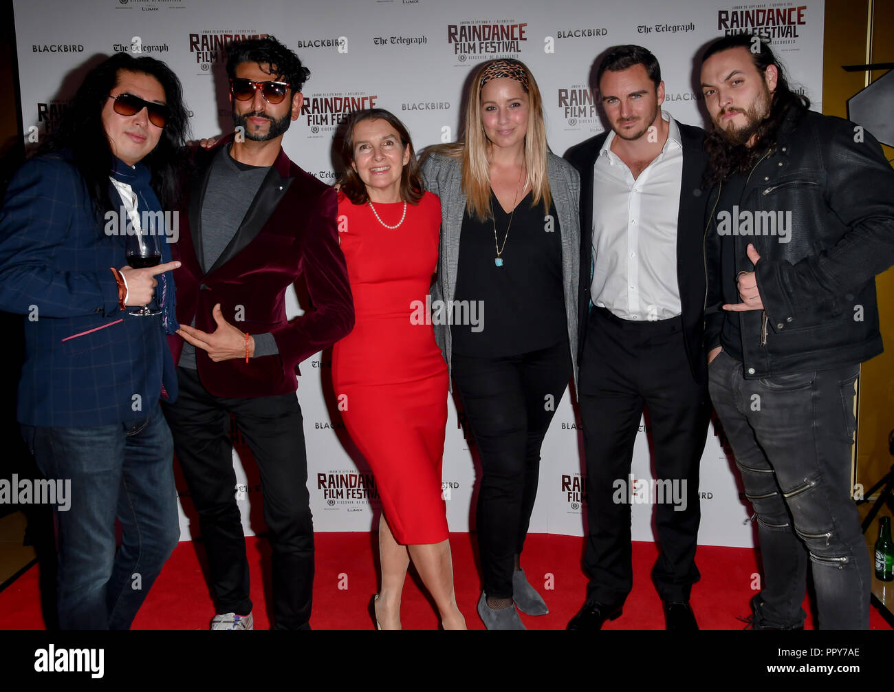 London, Großbritannien. 28. September, 2018. Die Telegrafie crew teilnehmen Blackbird - Weltpremiere mit Michael Flatley an May Fair Hotel, London, Großbritannien. 28. September 2018. Bild Capital/Alamy leben Nachrichten Stockfoto