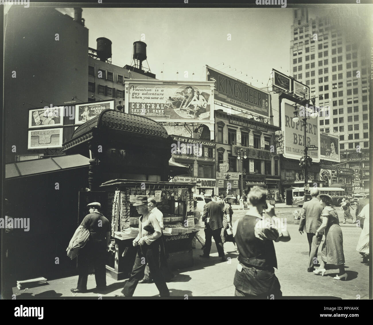 Union Square, Manhattan; Berenice Abbott, amerikanischen, 1898 - 1991, Juli 16, 1936, Silbergelatineabzug; 19,7 x 24,8 cm Stockfoto