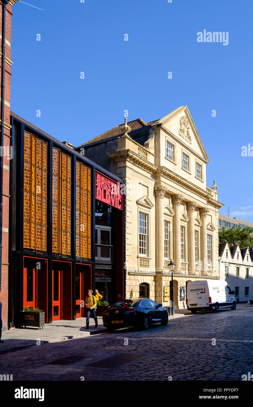 Um das Zentrum der Stadt Bristol England Großbritannien 2018 Sanierung der Bristol Old Vic Stockfoto