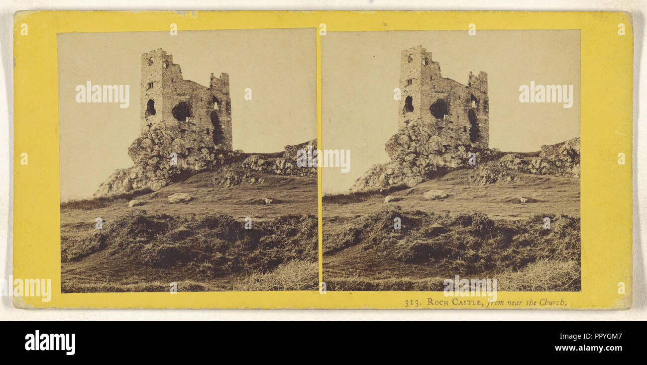 Roch Schloss, in der Nähe der Kirche; Briten; über 1865; Eiklar silber Drucken Stockfoto