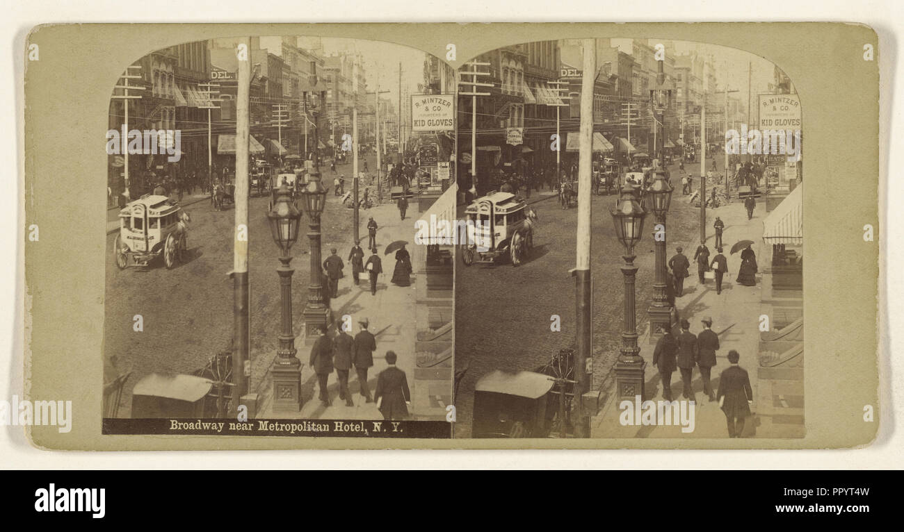 Broadway in der Nähe von Metropolitan Hotel, N. Y; Edward und Henry T. Anthony & Co., American, 1862-1902, ca. 1890; Gelatine Silber Stockfoto