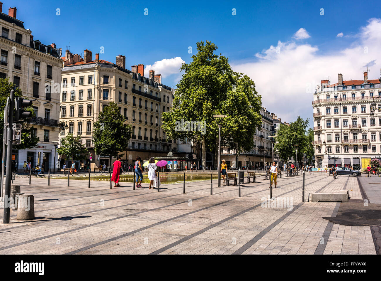 2. August 2018, Lyon Frankreich: Streetview von Fußgängerzone und zum Place de la Republique in Lyon Frankreich Stockfoto