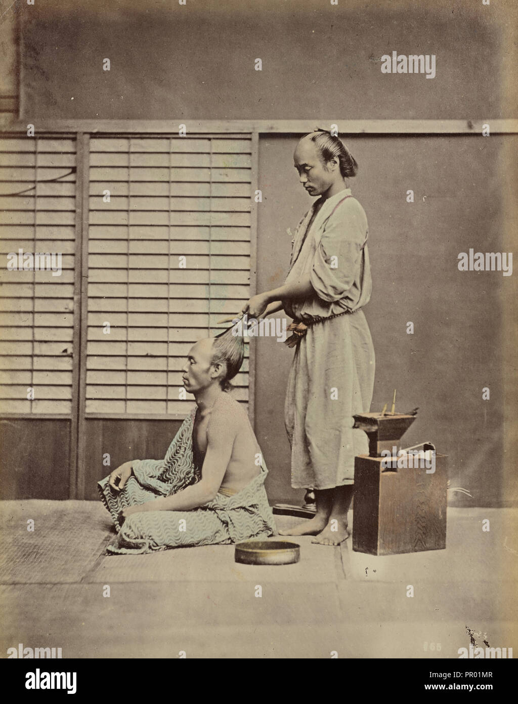 Friseur im japanischen Stil; möglicherweise Kusakabe Kimbei, Japanisch, 1841 - 1934 , 1880 - 1912, Japan; 1870 s Stockfoto