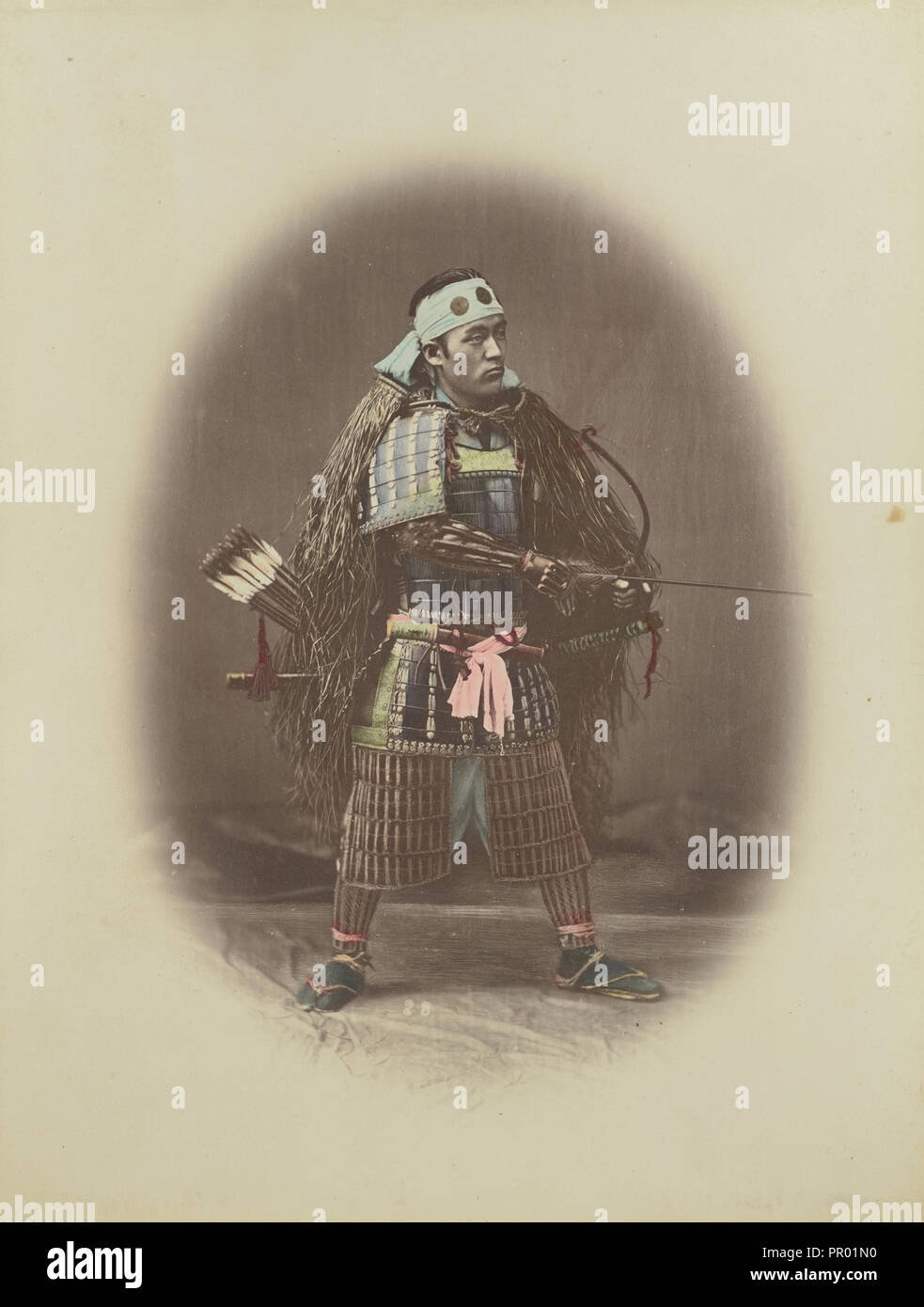 Samurai in Rüstung; Kusakabe Kimbei, Japanisch, 1841 - 1934 , 1880 - 1912, Japan; 1870s - 1890s; Hand - farbige Stockfoto
