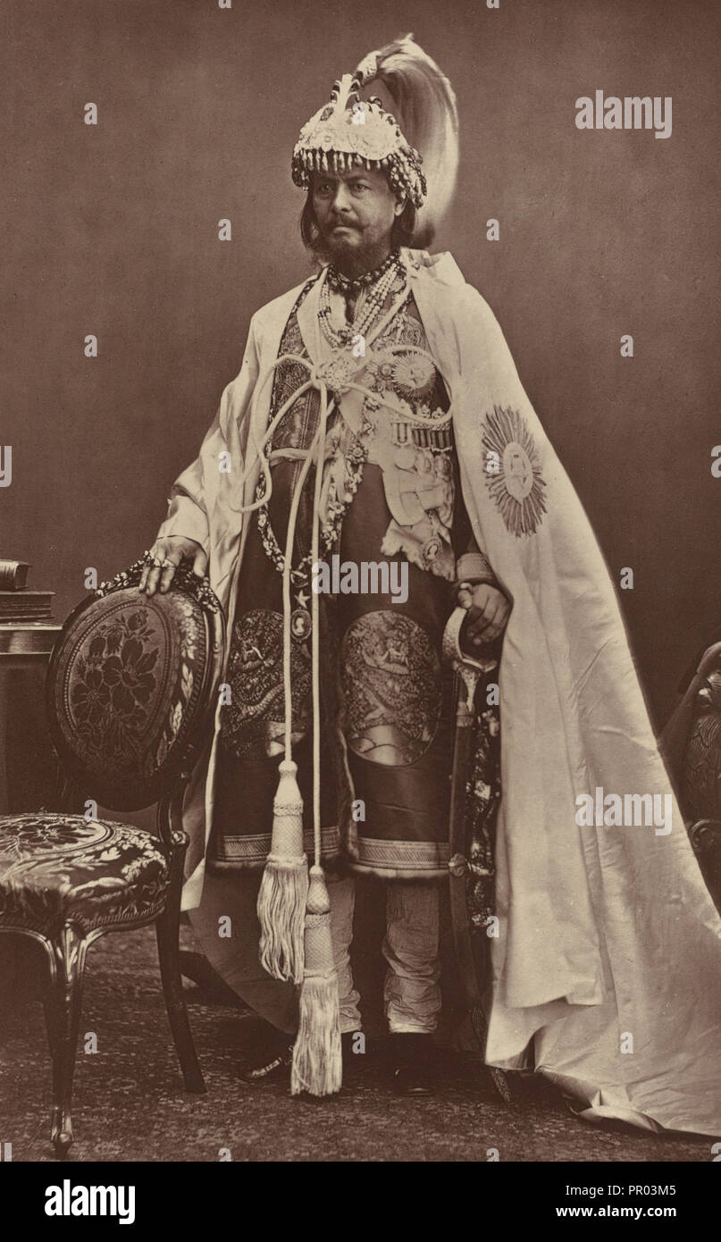 S.h. Ende der Maharaja Jung Bahadur, G. C.B., G.C.S. I; Bourne & Shepherd, Englisch, gegründet 1863, London, England; 1877 Stockfoto
