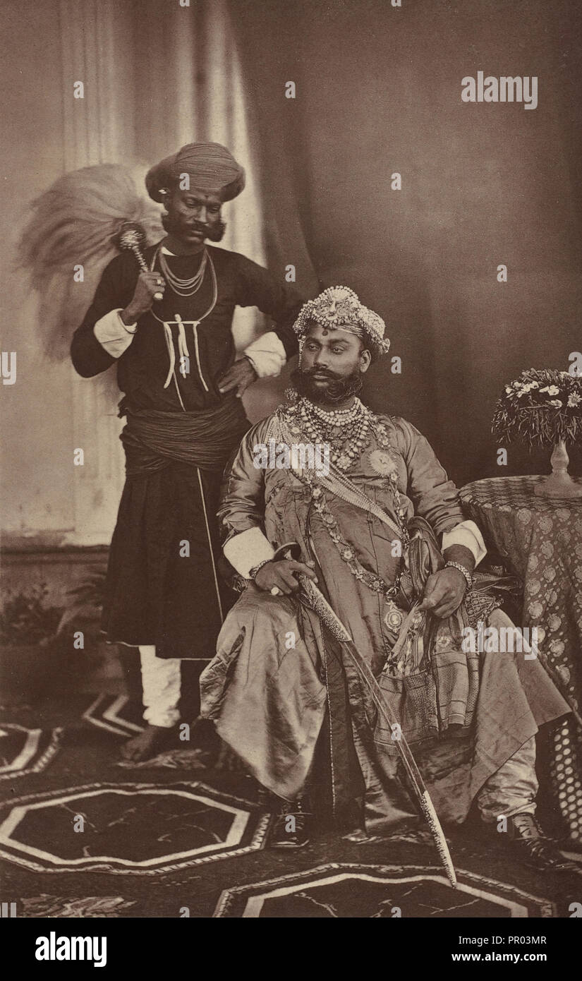 S.h. Der Maharadscha von Indore Holkar, G.C.S. I; Bourne & Shepherd, Englisch, gegründet 1863, London, England; 1877; Woodburytype Stockfoto