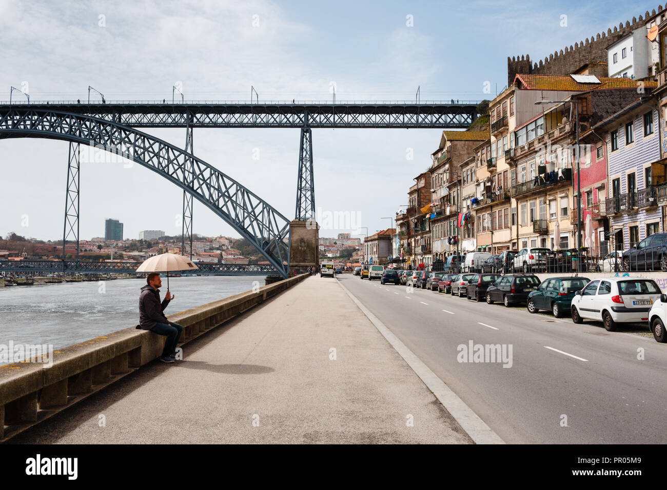 Porto/Portugal - 12. März 2018: Gustav Eiffel Avenue. Stockfoto