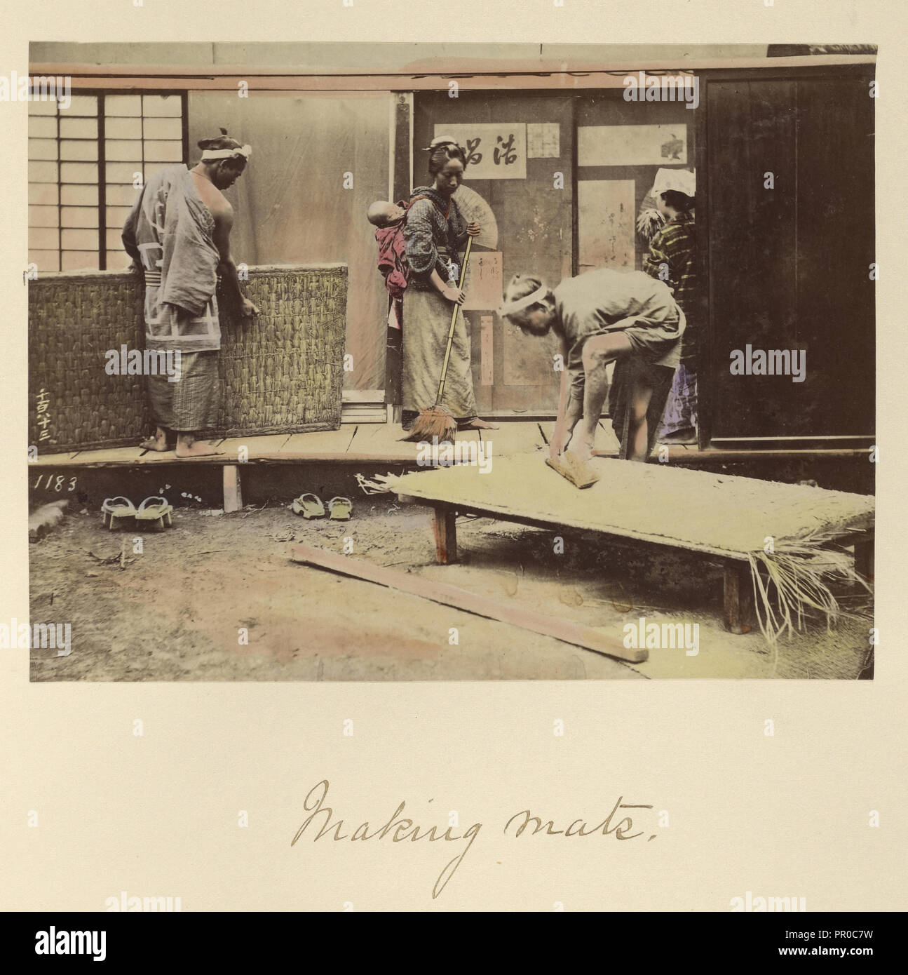 Die Matten; Shinichi Suzuki, Japanisch, 1835 - 1919, Japan; ca. 1873 - 1883; Hand - farbige Eiweiß silber Drucken Stockfoto