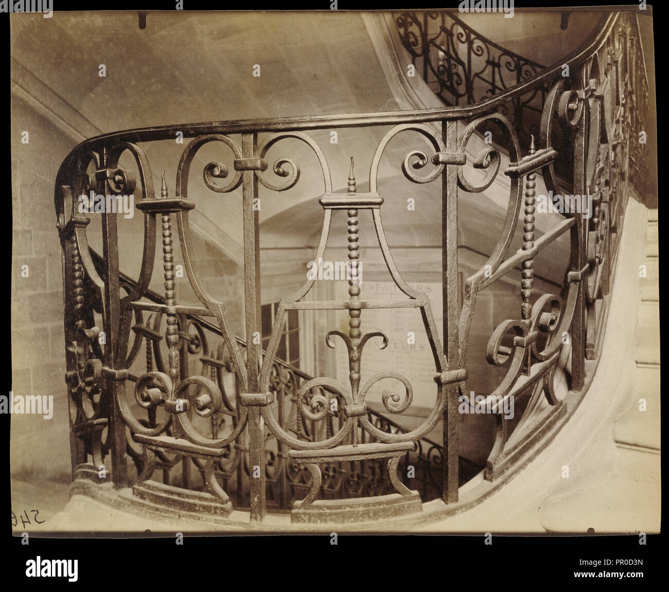 Treppenhaus, Rue Saint-Jacques 254; Eugène Atget, Französisch, 1857 - 1927, Paris, Frankreich; 1907-1908; Eiklar silber Drucken Stockfoto