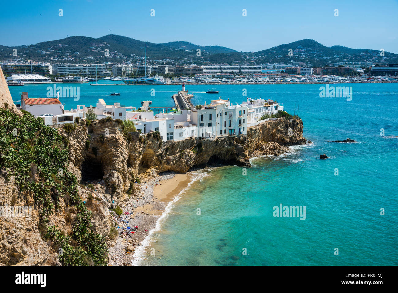 Blick über die Stadt Eivissa (Ibiza Stadt), Ibiza, Balearen, Spanien, Mittelmeer, Europa Stockfoto