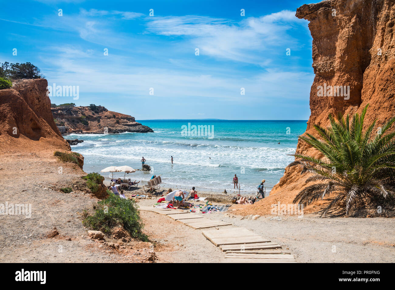 Strand Sa Caleta, Ibiza, Balearen, Spanien, Mittelmeer, Europa Stockfoto