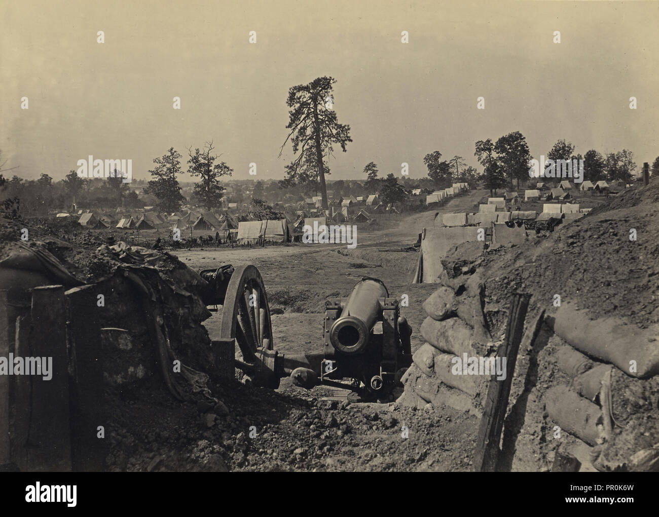 Rebel Werke vor Atlanta, Ga Nr. 3; George N. Barnard, American, 1819 - 1902, New York, United States; negative Stockfoto