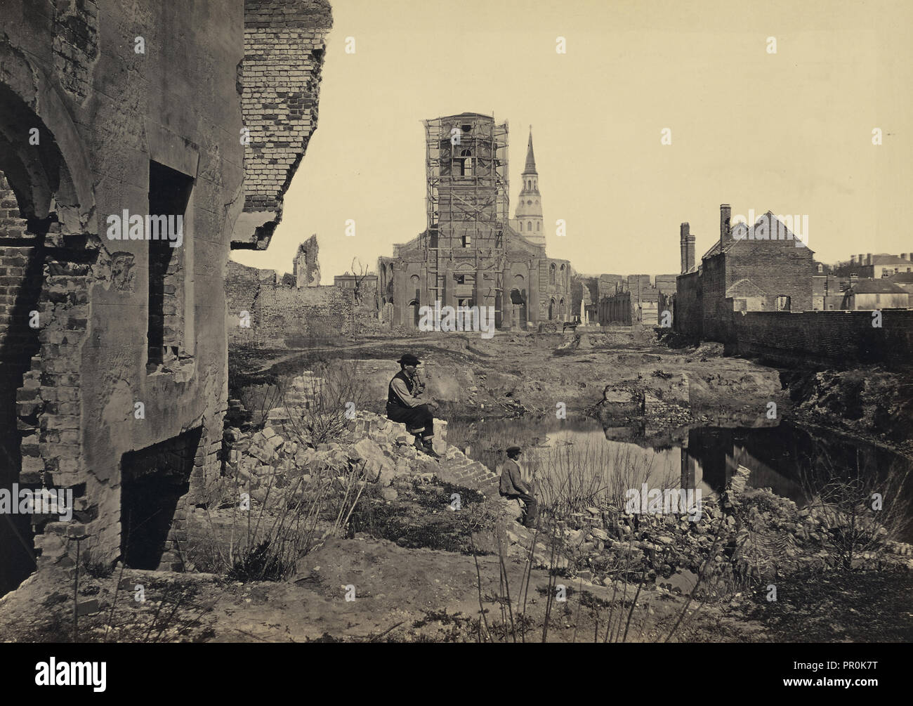 Ruinen in Charleston, South Carolina; George N. Barnard, American, 1819 - 1902, New York, United States; negativ über 1865 Stockfoto