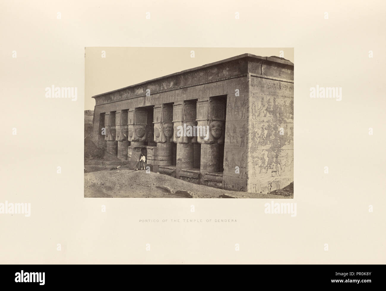 Portikus der Tempel von Dendera; Francis Frith, Englisch, 1822-1898, Dendera, Ägypten; 1857; Eiklar silber Drucken Stockfoto