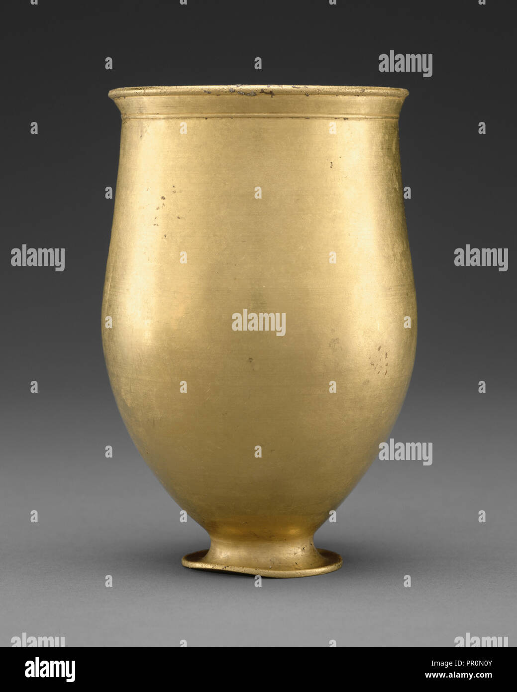 Becher; Knidos, Türkei; 1. Jahrhundert; Gold; 13,7 cm, 0.6562 kg 5 3,8 in., 1.4467 lb, 2001.6 Stockfoto