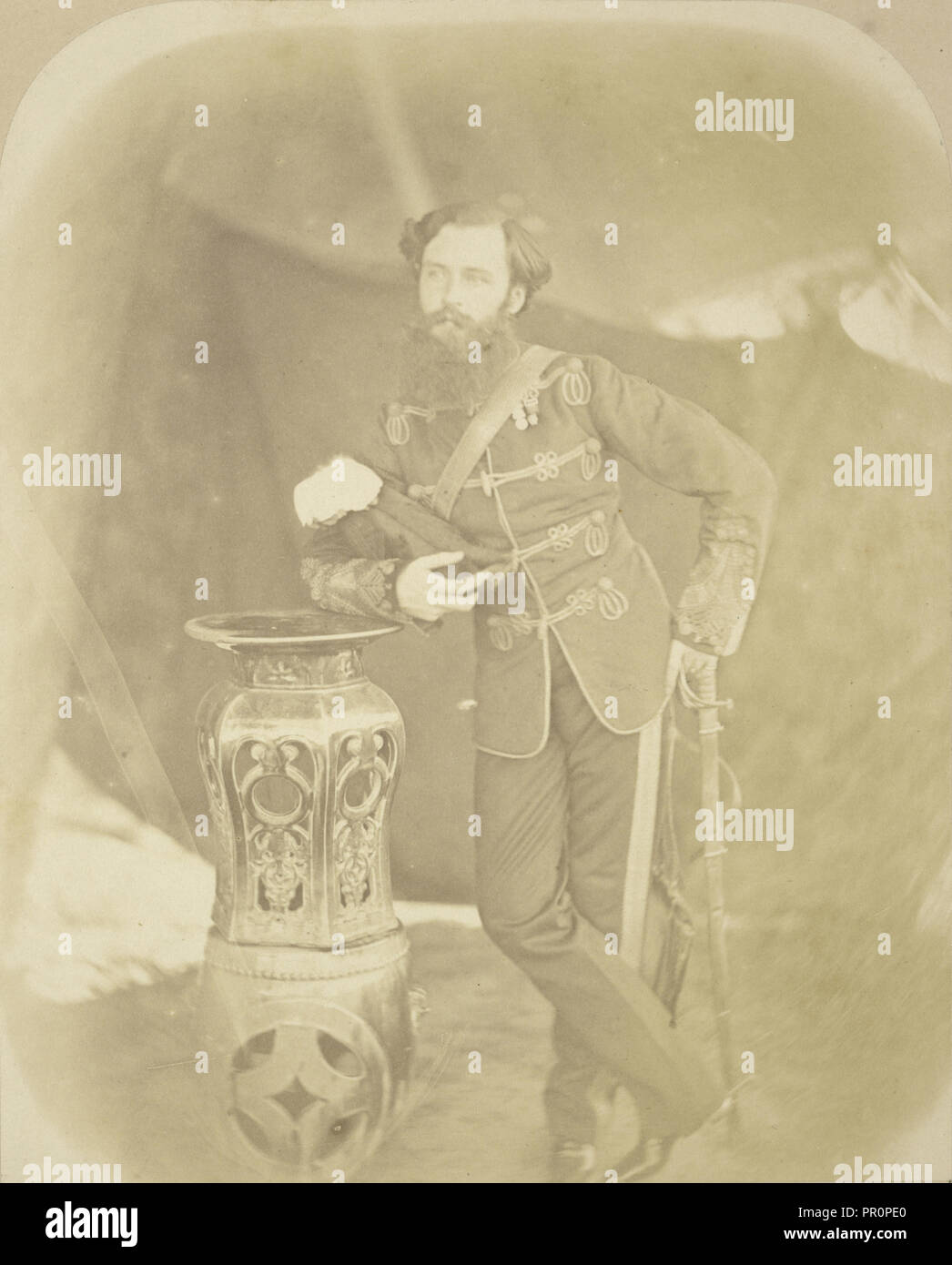 Portrait von Oberst Henry Hoffnung Crealock, Deputy Assistant Adjutant-General; Felice Beato, 1832 - 1909 Stockfoto