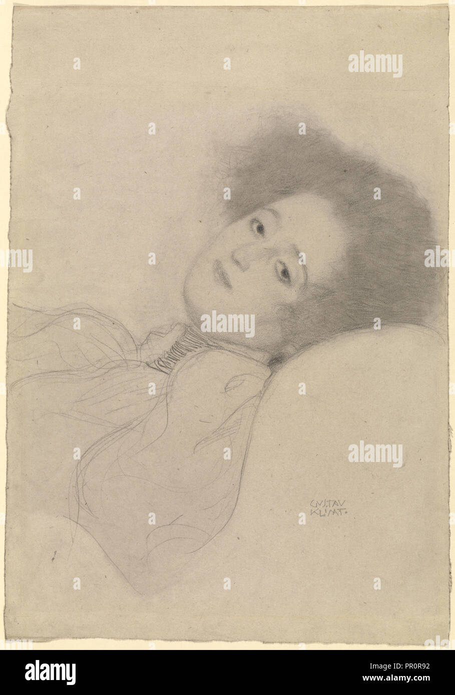 Porträt einer jungen Frau liegend; Gustav Klimt, Österreichische, 1862-1918, Austria; 1897-1898; Schwarze Kreide, 45,5 x 31,5 cm Stockfoto