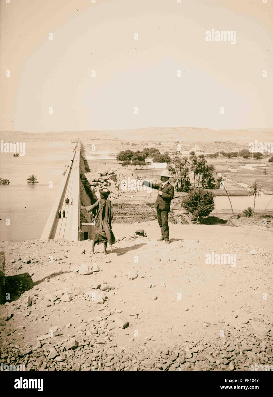Ägyptische Ansichten; Assuan und Philae. Assuan-staudamm, allgemeine Ansicht suchen W.S.W. 1900, Ägypten Stockfoto