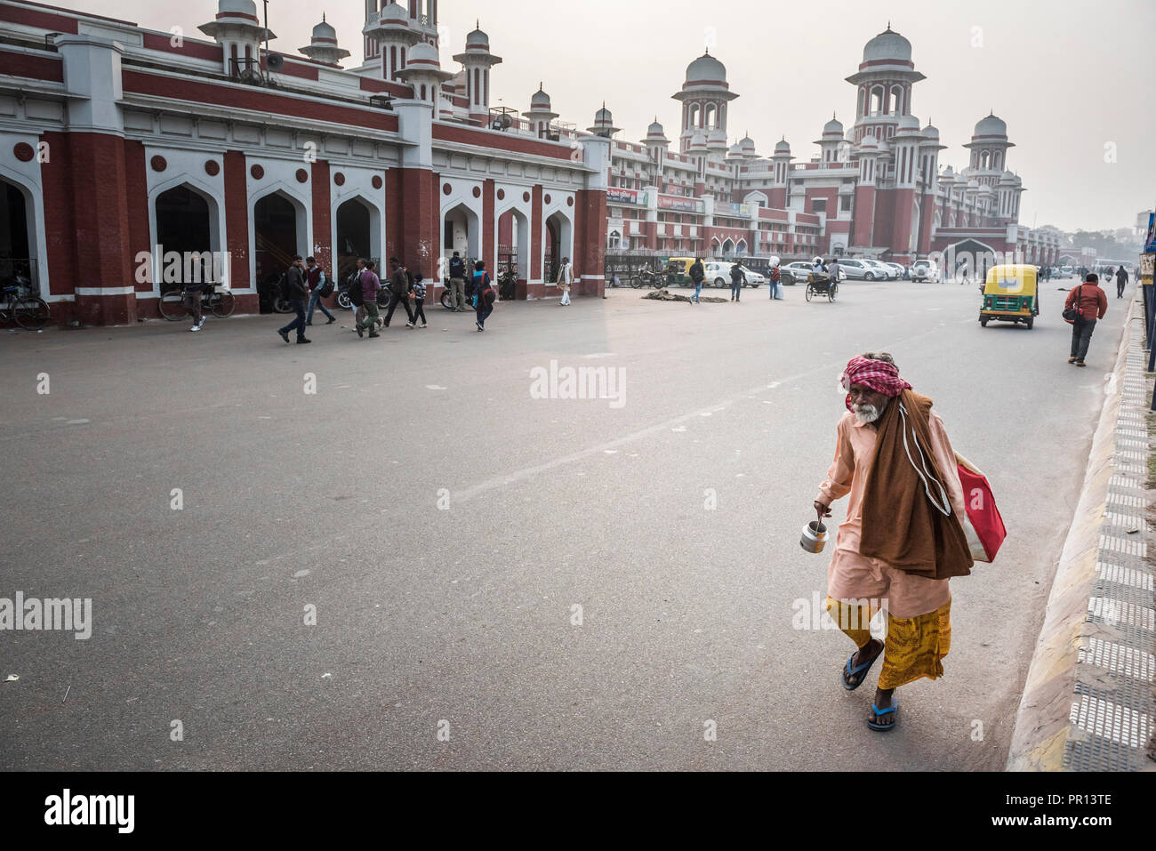 Lucknow Bahnhof, Uttar Pradesh, Indien, Asien Stockfoto