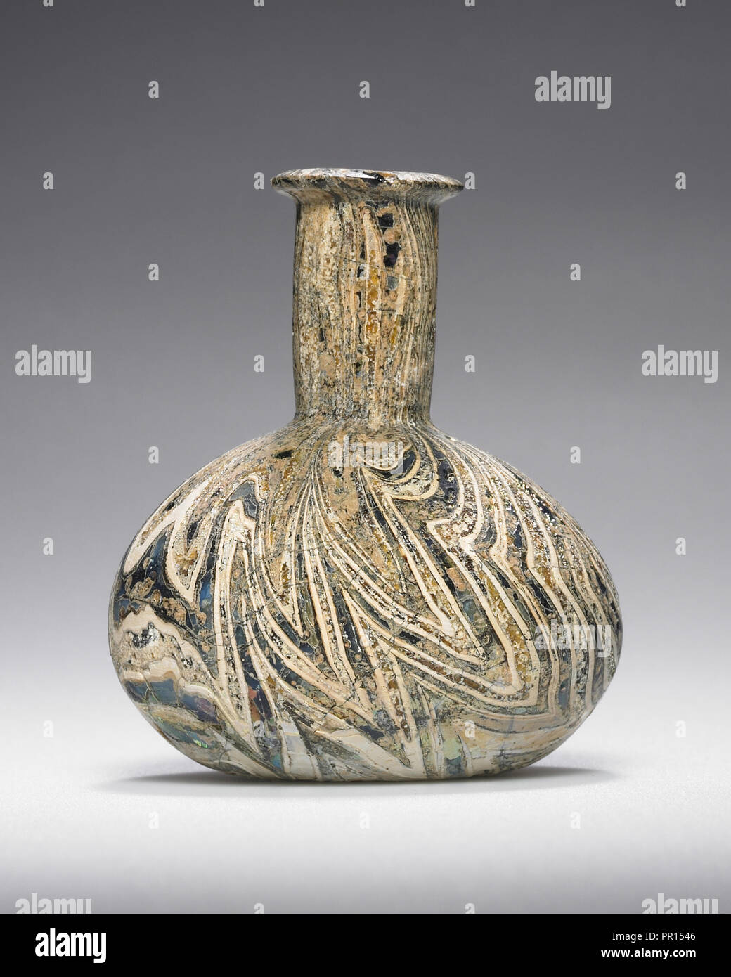 Kolben; im östlichen Mittelmeerraum; 1. Jahrhundert; Glas; 6,1 cm, 2 3,8 in Stockfoto