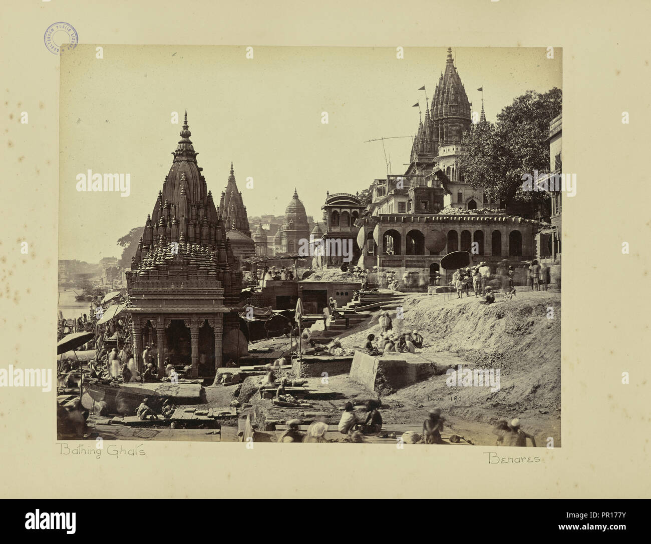 Benares; Vishnu Pud und andere Tempel in der Nähe des brennenden Ghat; Samuel Bourne, Englisch, 1834-1912, Benares, Indien, Asien; 1865 Stockfoto