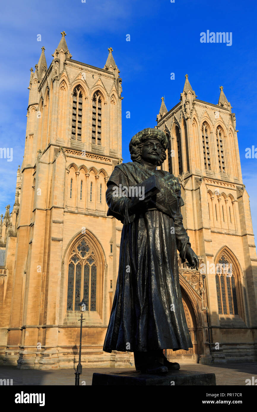 Rajah Rammohun Roy und Kathedrale von Bristol, Bristol, England, Vereinigtes Königreich, Europa Stockfoto
