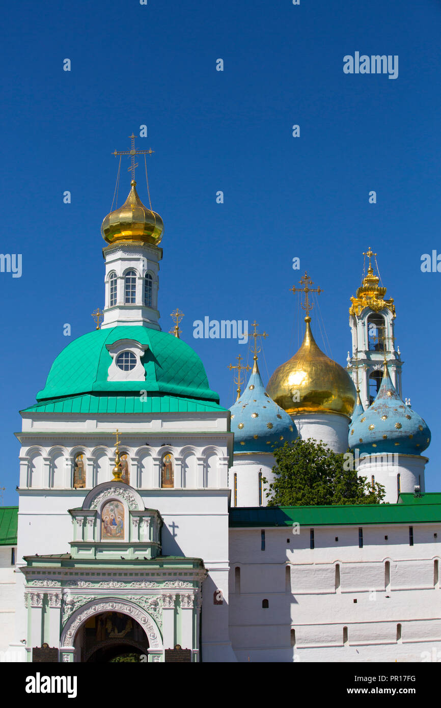 Heilige Tor, der Heiligen Dreifaltigkeit Hl. Sergius Lavra, UNESCO-Weltkulturerbe, Sergiev Posad, Russland, Europa Stockfoto
