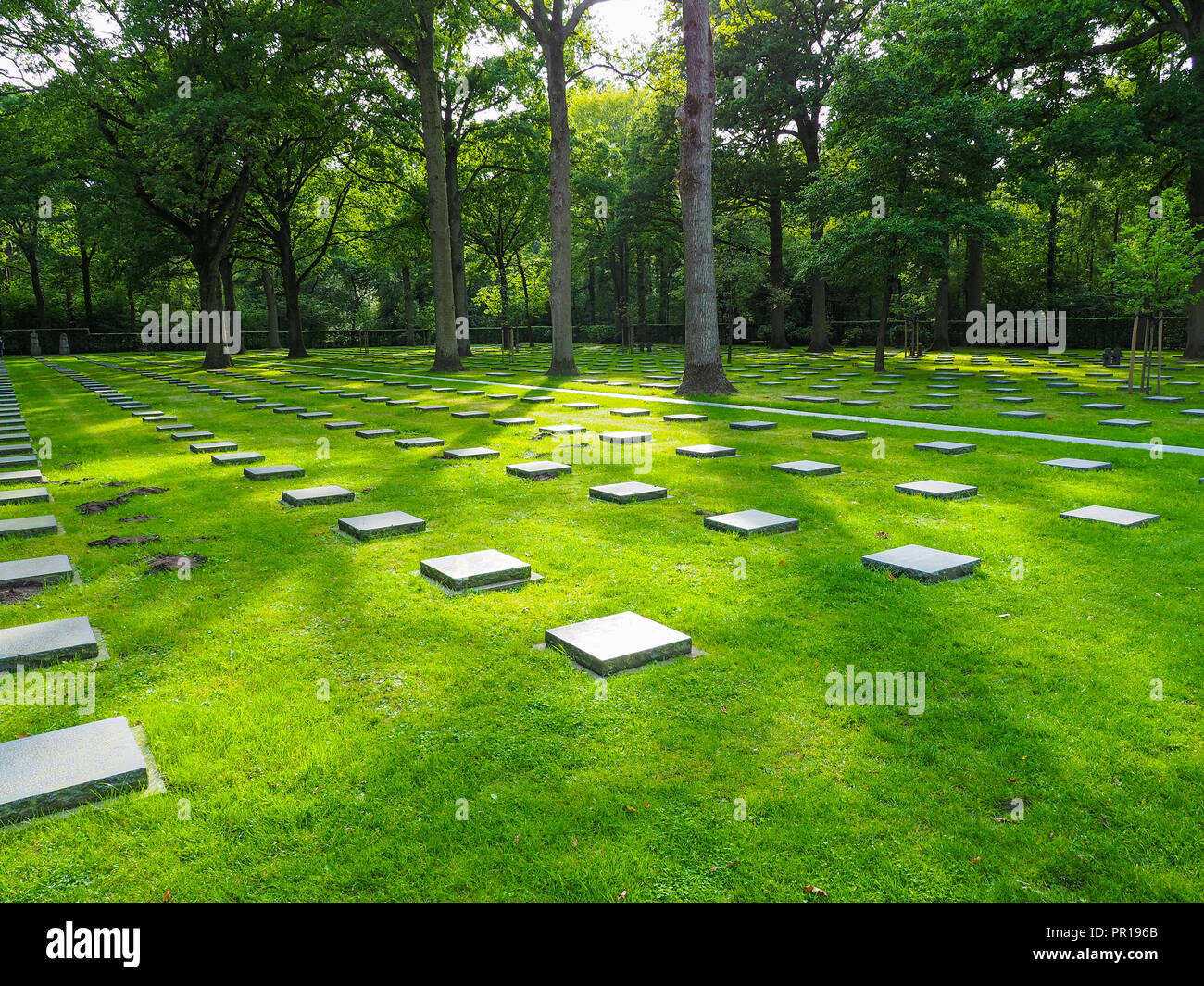 Menen deutscher kriegsfriedhof Fotos und Bildmaterial in hoher