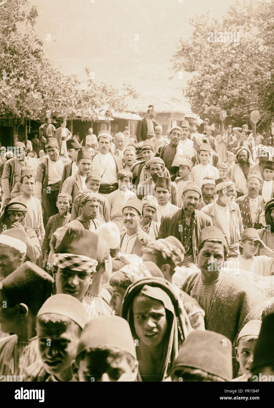 Antiochia (Antakiyeh) und Umgebung. Interessierte Einheimische. 1900, Türkei, Antiochia Stockfoto