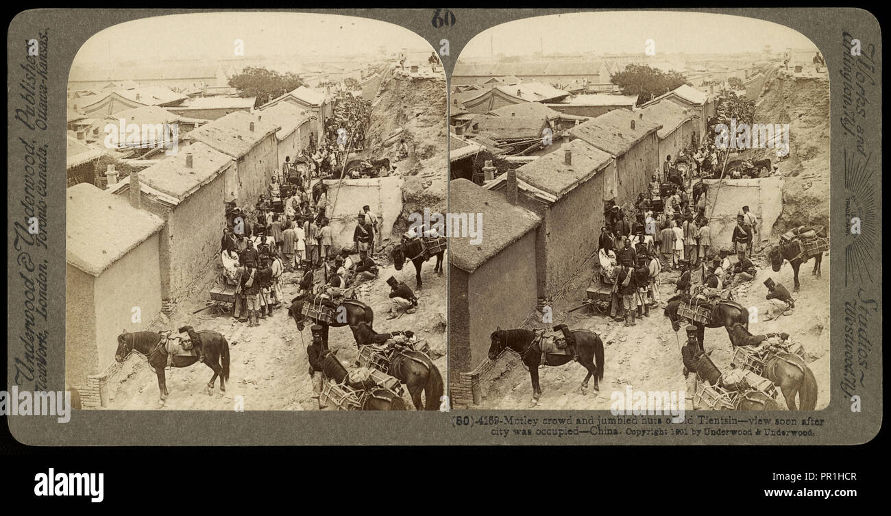 Motley Gedränge und durcheinander Hütten des Alten Peking mit Blick auf die bald nach Stadt besetzt war - China, Ricalton, James, Underwood Stockfoto