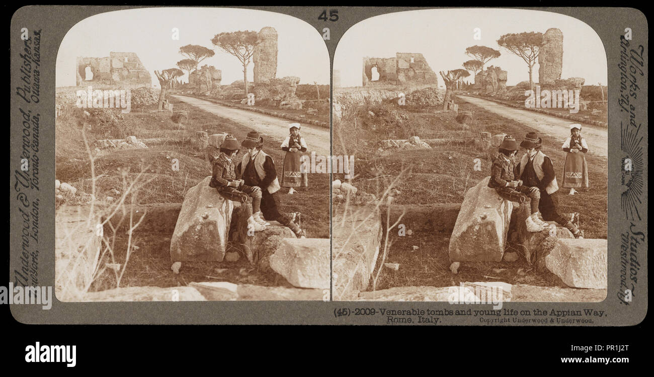 Verehrte Gräber und junges Leben auf der Via Appia, Stereographische Blick auf Italien, Underwood und Underwood, Underwood, Bert, 1862 Stockfoto