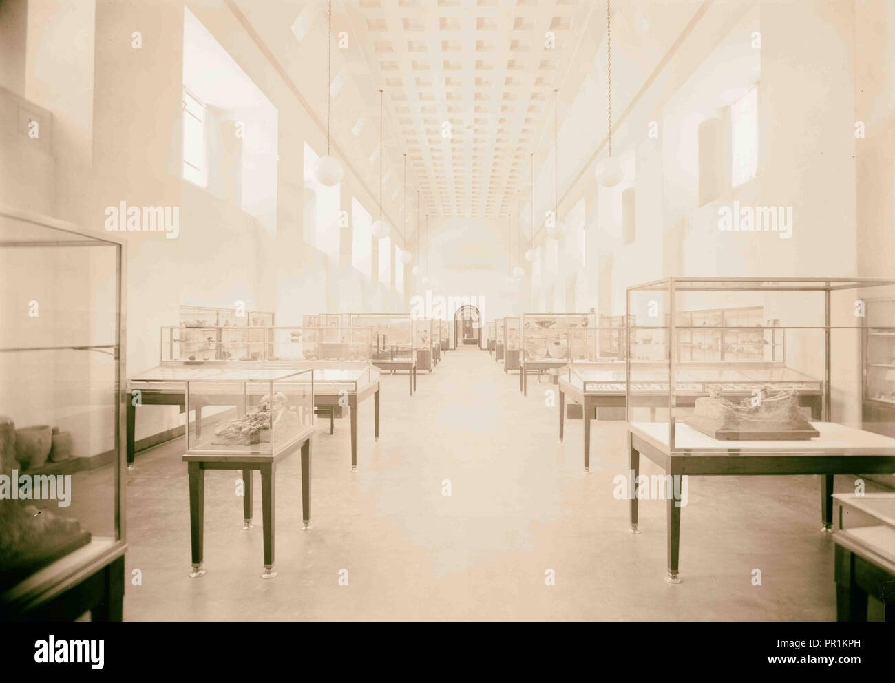 Museum (Rockefeller) Museum s. Galerie, Interior 1934, Jerusalem, Israel Stockfoto