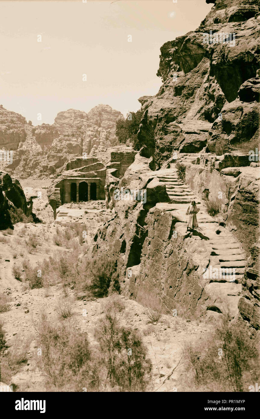 Trans-Jordan. Petra. Treppe zum großen hohen Platz & Begräbnis- Kapelle. 1898, Jordanien, Petra, ausgestorbene Stadt Stockfoto