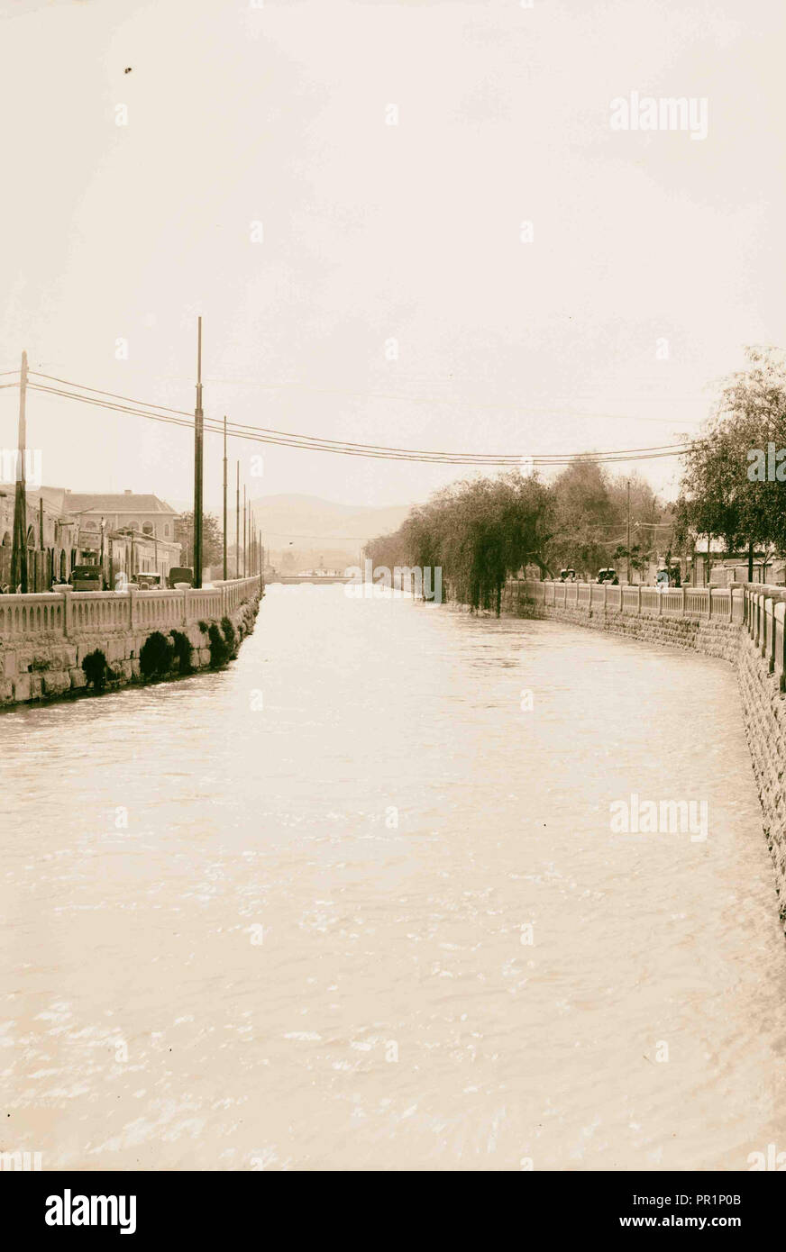 Damaskus (Esh-Sham). Fluss Abana (El-Barada). 1900, Syrien, Damaskus Stockfoto