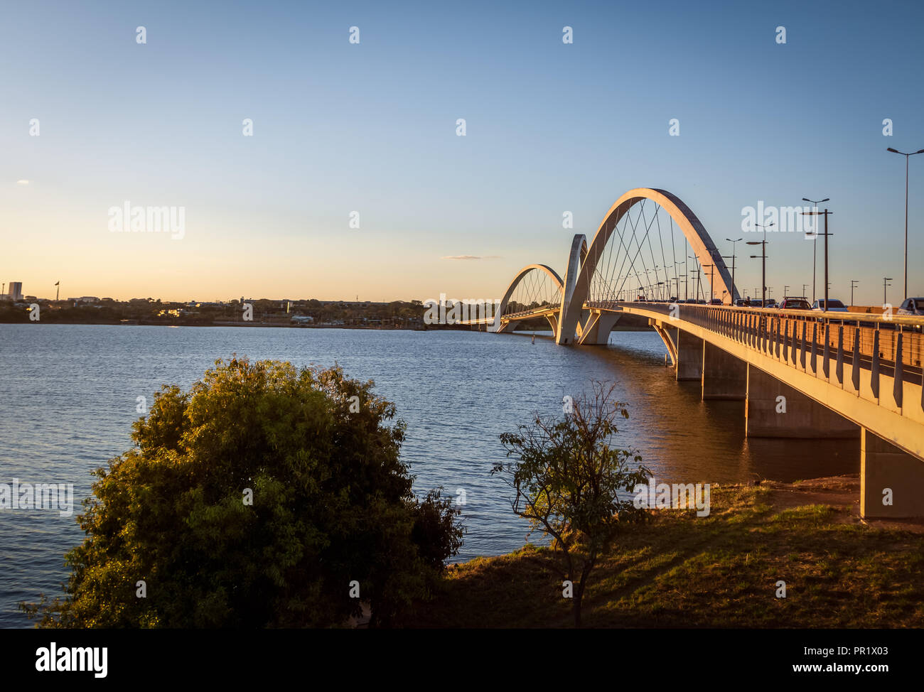 JK Brücke und Paranoa See - Brasilia, Distrito Federal, Brasilien Stockfoto