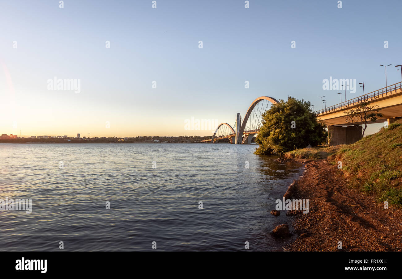 JK Brücke und Paranoa See - Brasilia, Distrito Federal, Brasilien Stockfoto