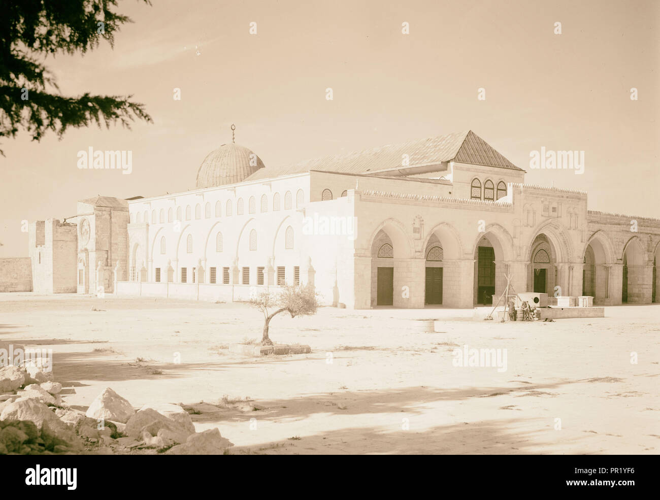 Arabische Architect bei der Moschee al-Aqsa, Abdel Fatah Hilmi Bey Äußere der al-Aqsa 1940, Jerusalem, Israel Stockfoto