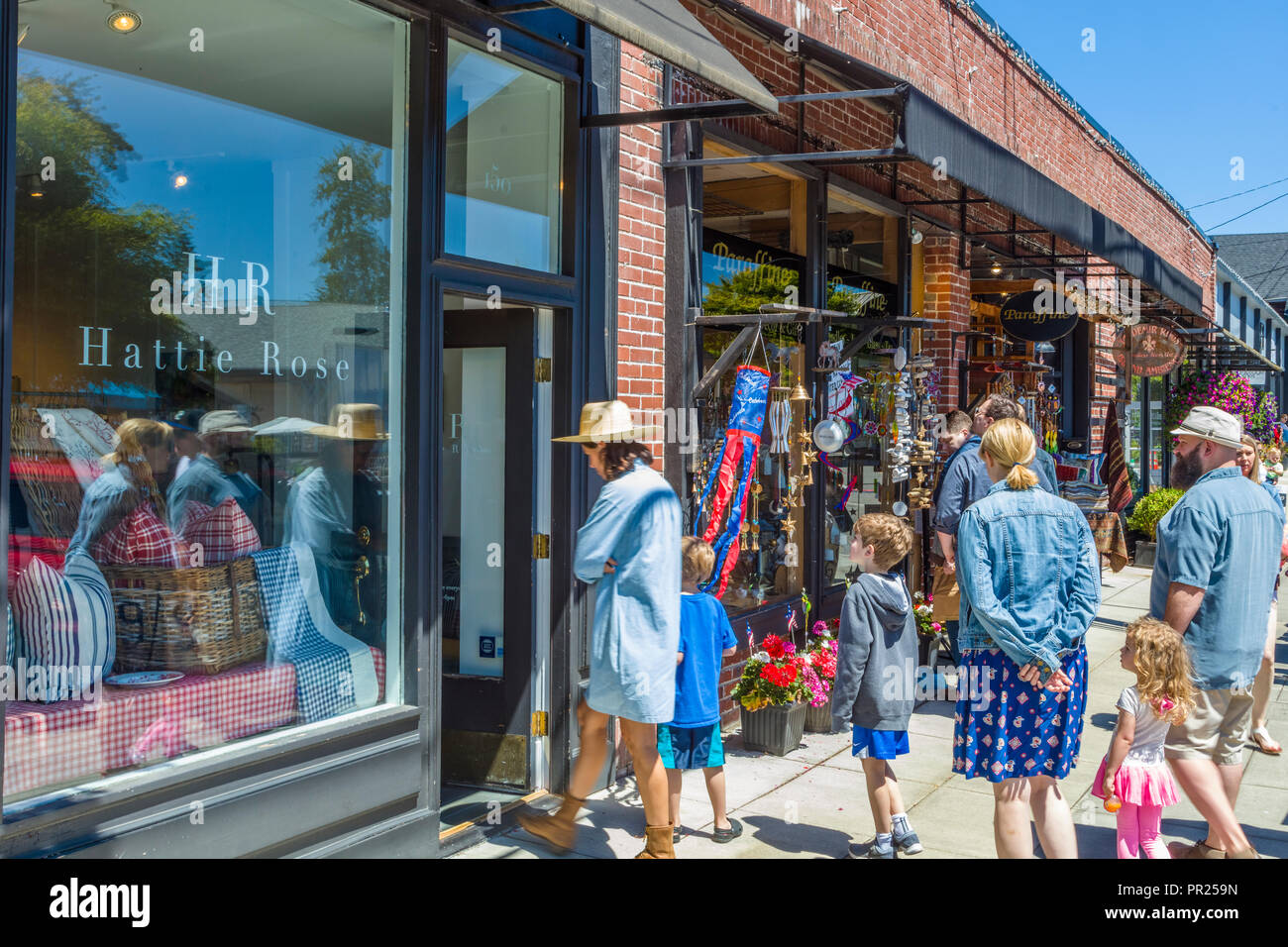 Menschen shopping auf Bainbridge Island im Puget Sound über aus Seattle, Washington, United States Stockfoto