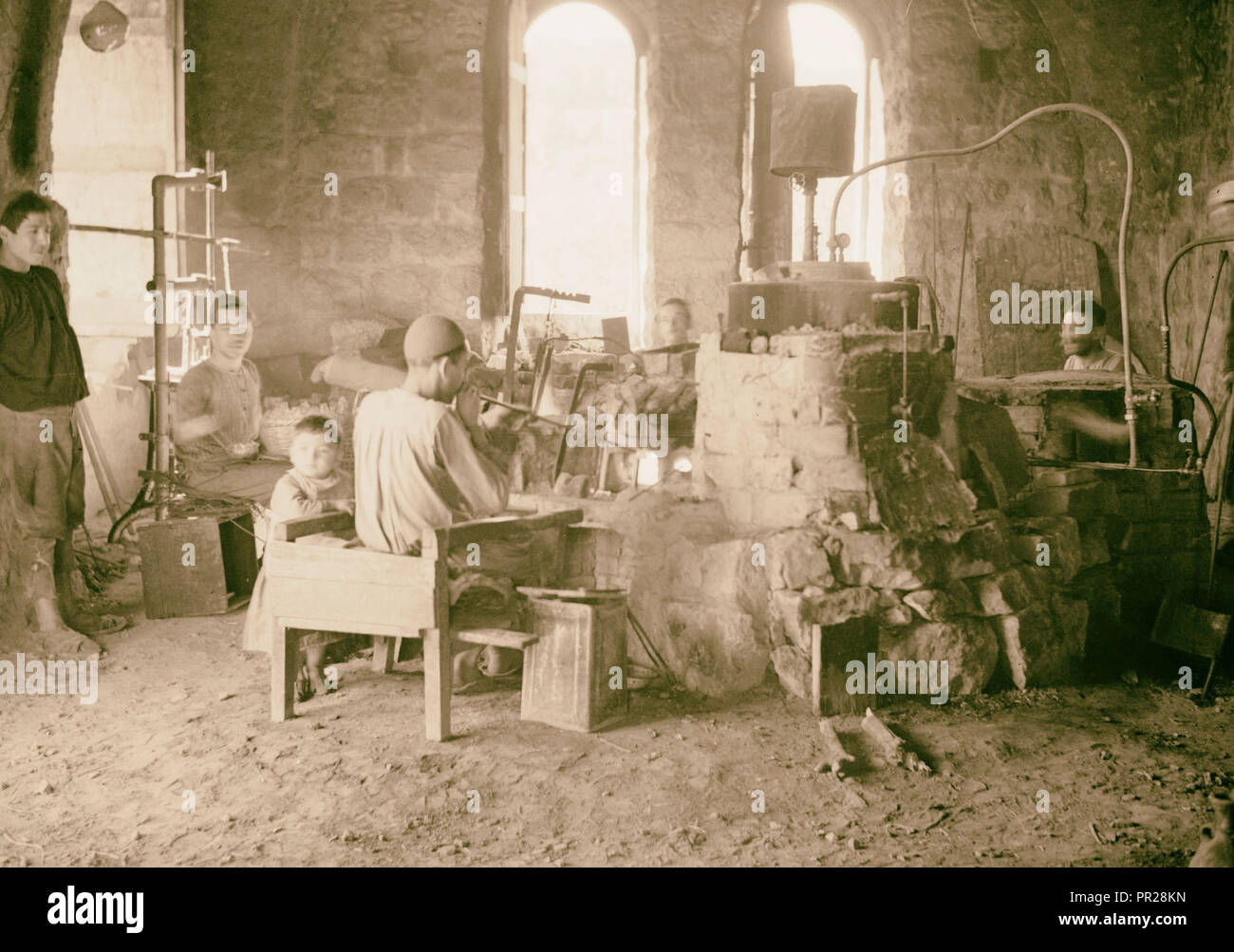 Hebron. Glasbläserei, Dez. 9, 1945, West Bank, Hebron Stockfoto