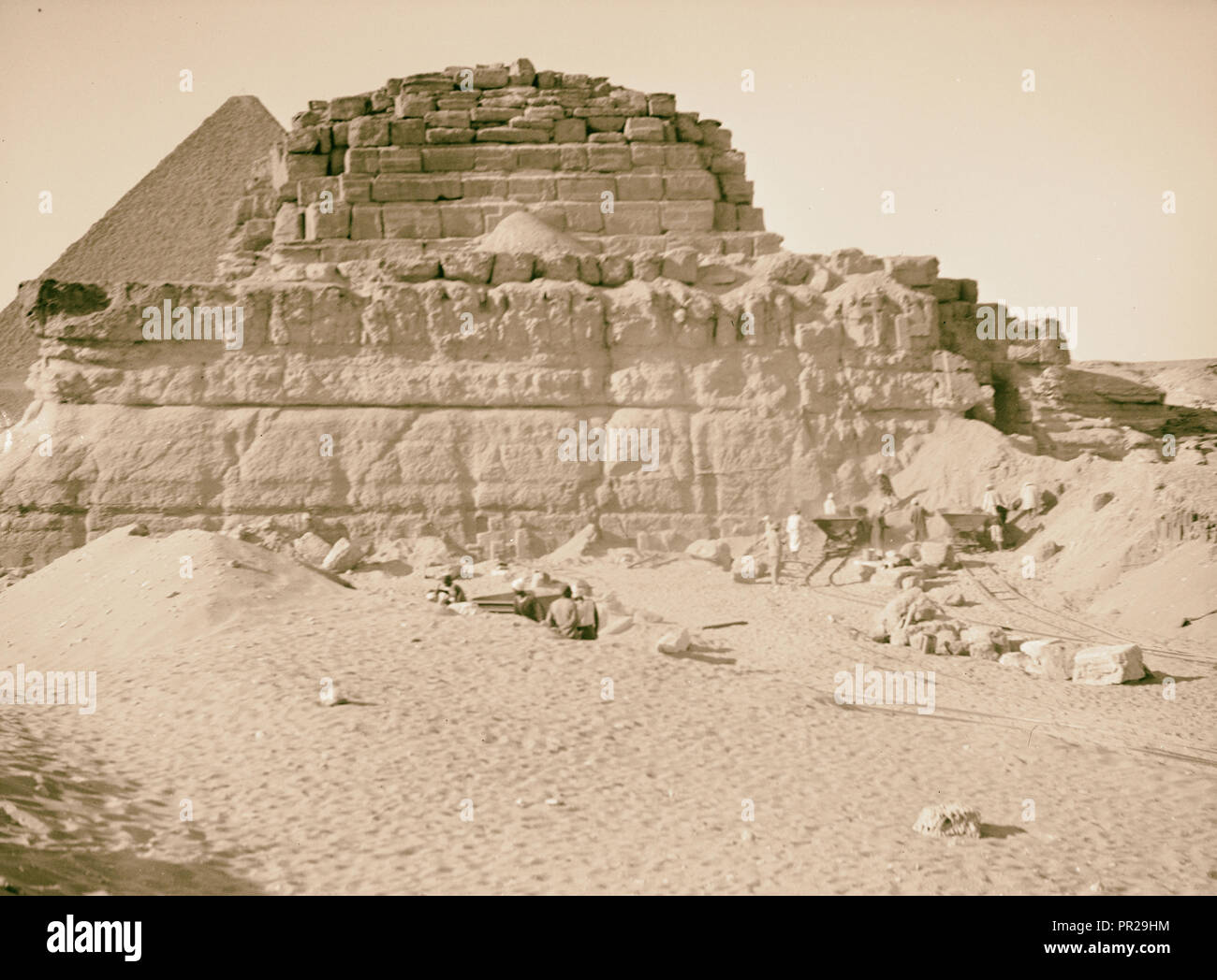 Ägypten. Die vierte Pyramide. Die Pyramide (näher ansehen). 1934, Ägypten, Jīzah, Trang Stockfoto