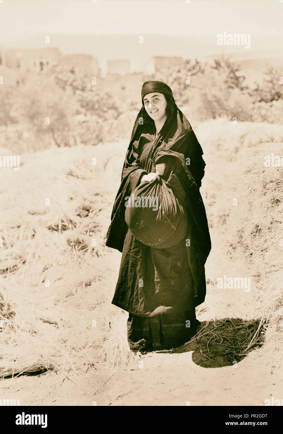 Ruth Geschichte. 'Ruth' aus, die Weizen durch "gemessene Boas' (Sirvart). 1940, im Nahen Osten, Israel und/oder Palästina Stockfoto