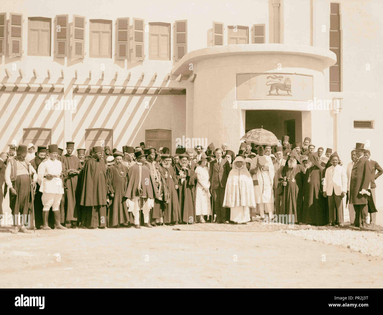Nach unten das Jordantal vom See Genezareth, das Tote Meer. Königin von Äthiopien bei Jordan Kloster. Prälaten und Honoratioren Stockfoto