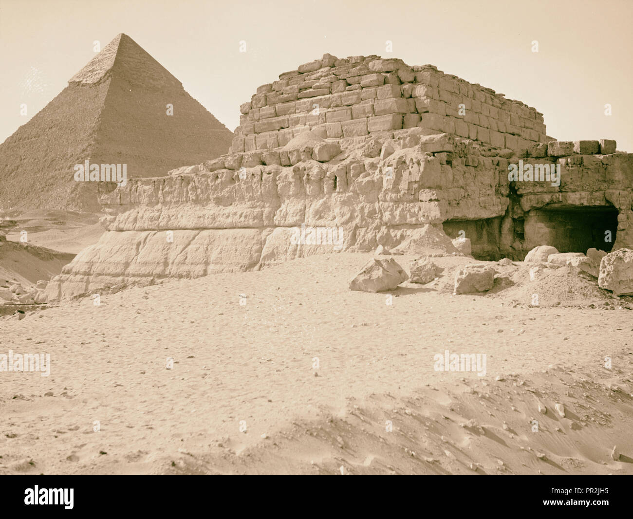 Die vierte Pyramide von Gizeh, etc. (erst kürzlich entdeckt). 1920, Ägypten, Jīzah, Trang Stockfoto