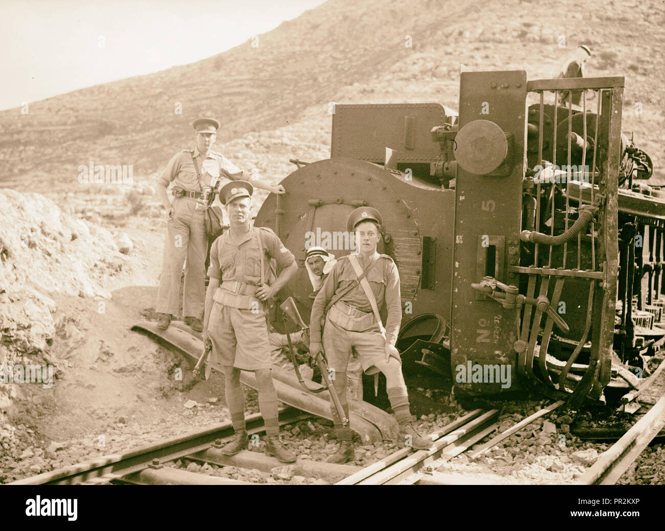 Näherer Blick auf die ruinierte Engine [in der Nähe von Deir esh-Sheikh]. 1934, Israel Stockfoto