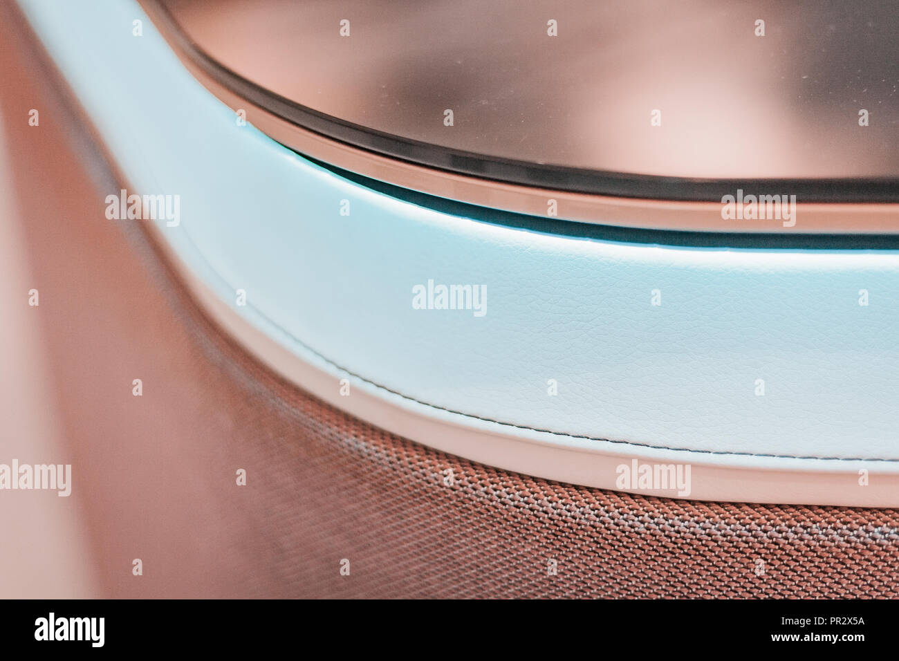 Holz und led-Interface Design. Futuristisches Design, weiche Kanten, Details von einem neuen Konzept für Yacht und Schiff Navigation. Stockfoto