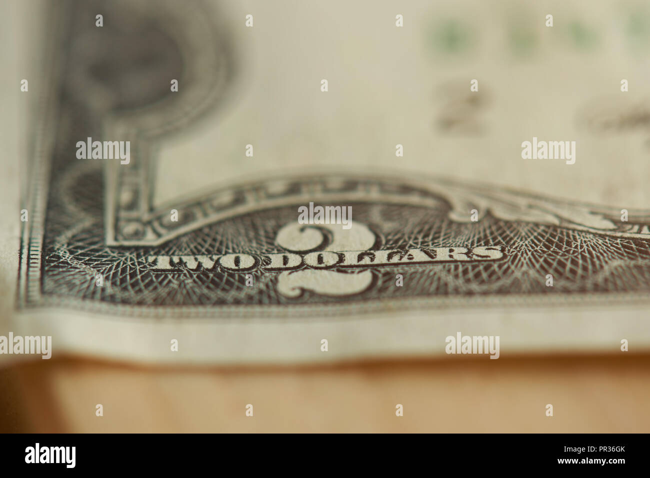 Zwei Dollar Banknote aus der Nähe an der Ecke mit der Nummer Stockfoto