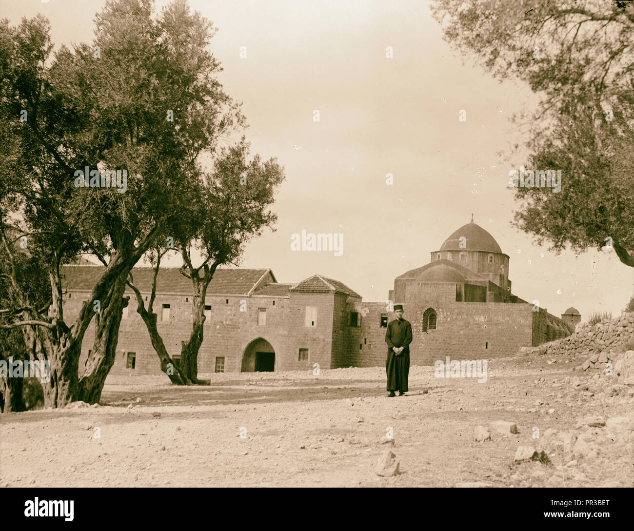 Krak des Chevaliers & Kloster von St. George. Kloster von St. George. Eingang. 1936, Syrien Stockfoto