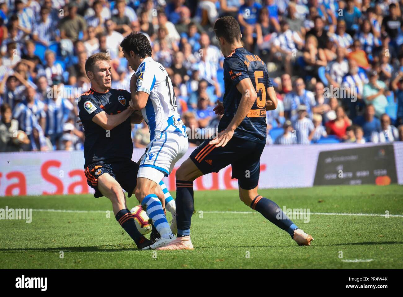 Ruben Pardo von Real Sociedad während der spanischen Liga Fußballspiel zwischen Real Sociedad und Valencia an der Anoeta Stadium am 29. September 2018 in San Sebastian, Spanien Cordon drücken Sie Stockfoto