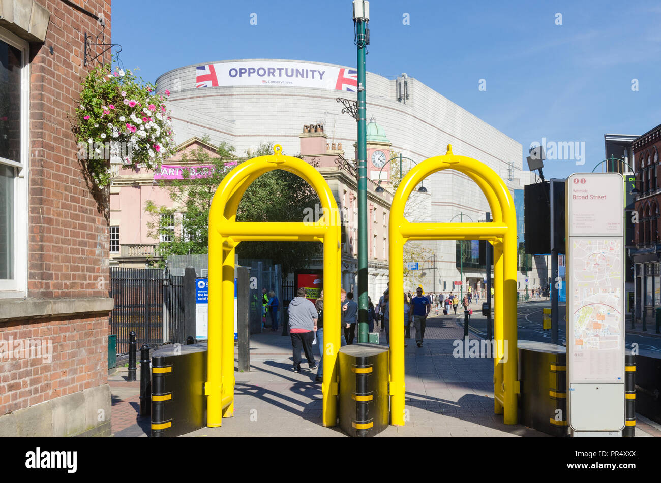 Birmingham, Großbritannien. 29. September 2018. Hohe Sicherheit rund um Birmingham City Centre als die Konservative Partei hält es der jährliche confererence in der Stadt vom 30. September bis 3. Oktober 2018. Credit: Nick Maslen/Alamy leben Nachrichten Stockfoto